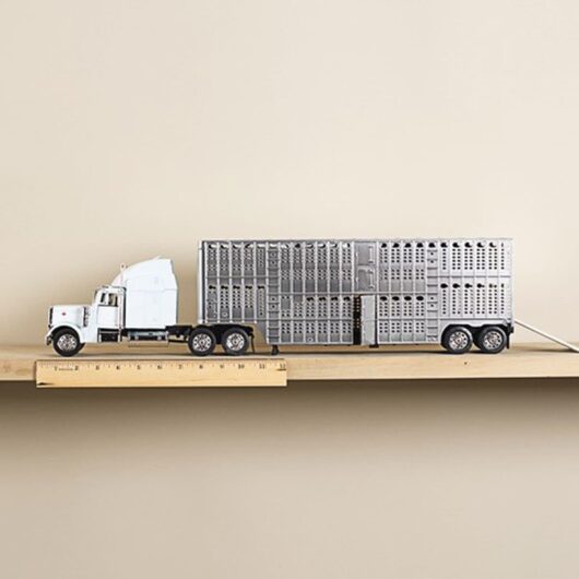 Bigtime Rodeo- Peterbuilt Bull Hauler Play Set (50622)